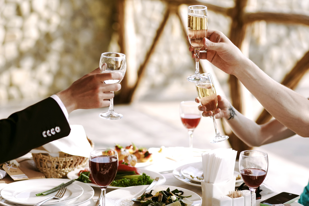 Comment organiser un vin d’honneur pour le mariage ?